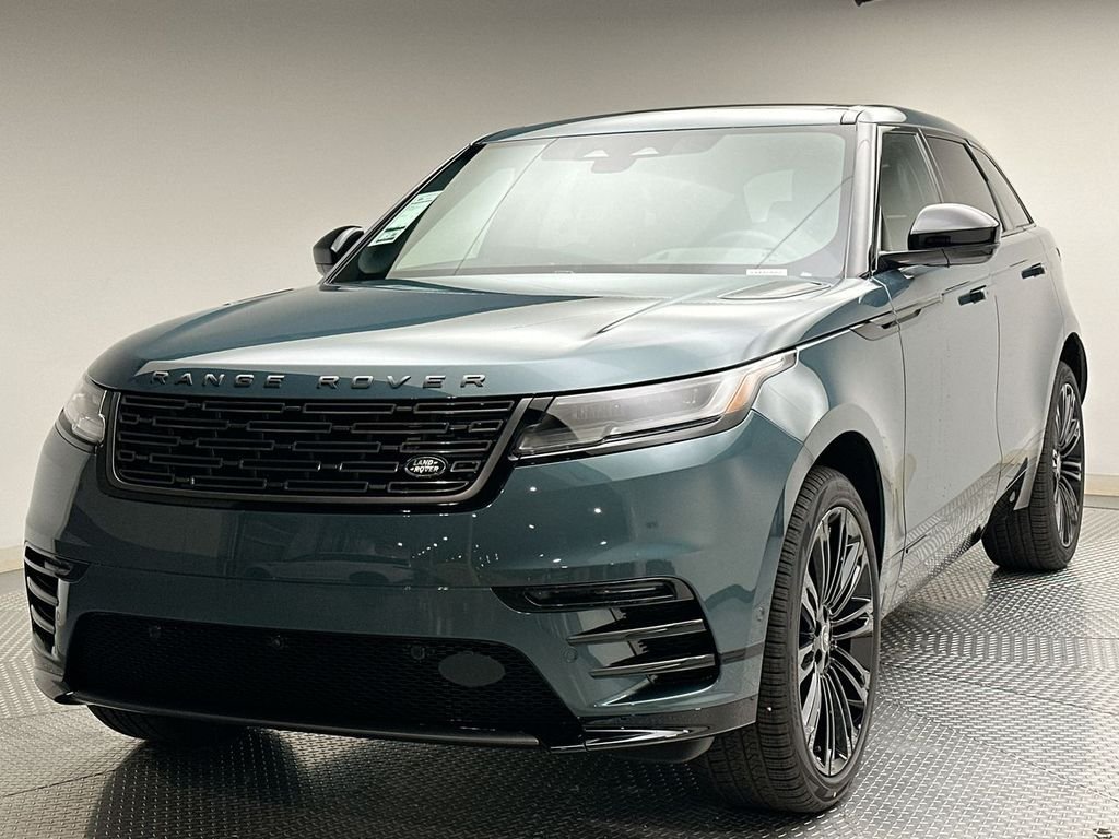 New 2026 Giola Green Metallic Land Rover Belgravia Edition image 1