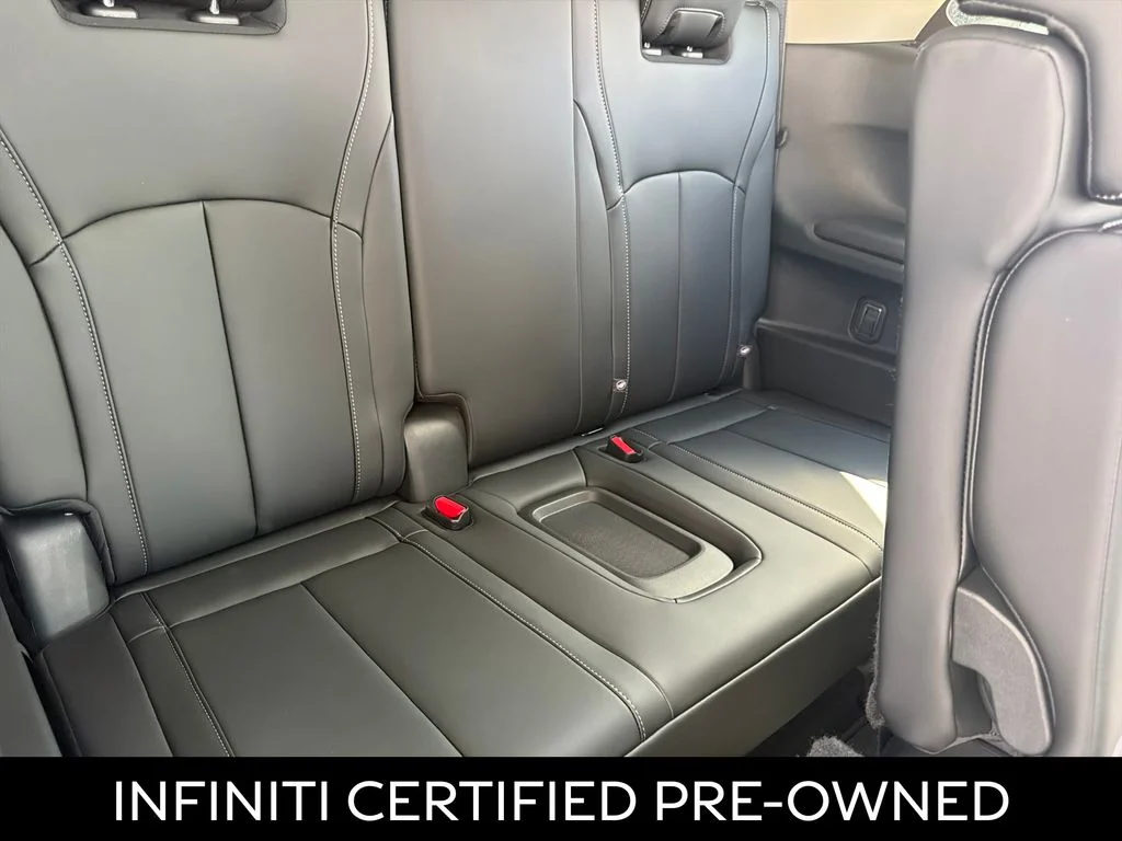 Certified Used 2026 Radiant White INFINITI LUXE image 36