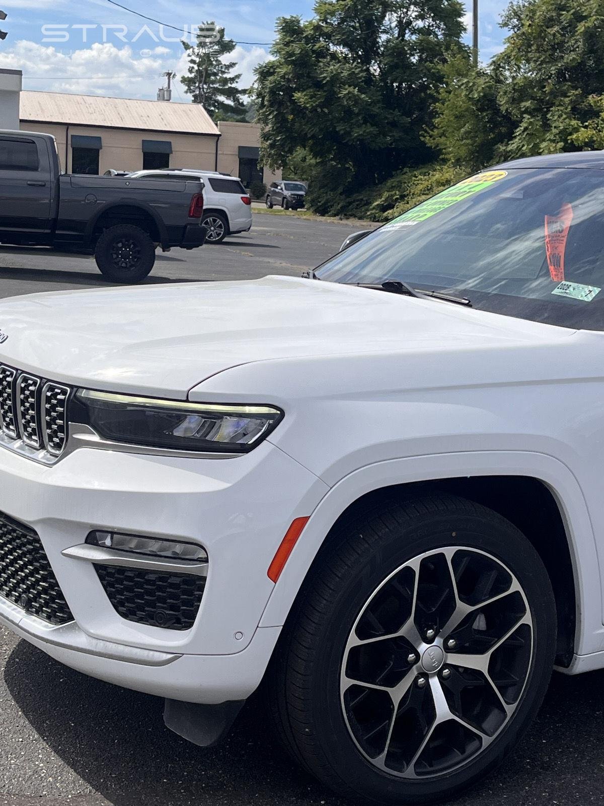 Used 2023 Bright White Clearcoat Jeep Summit Reserve image 4