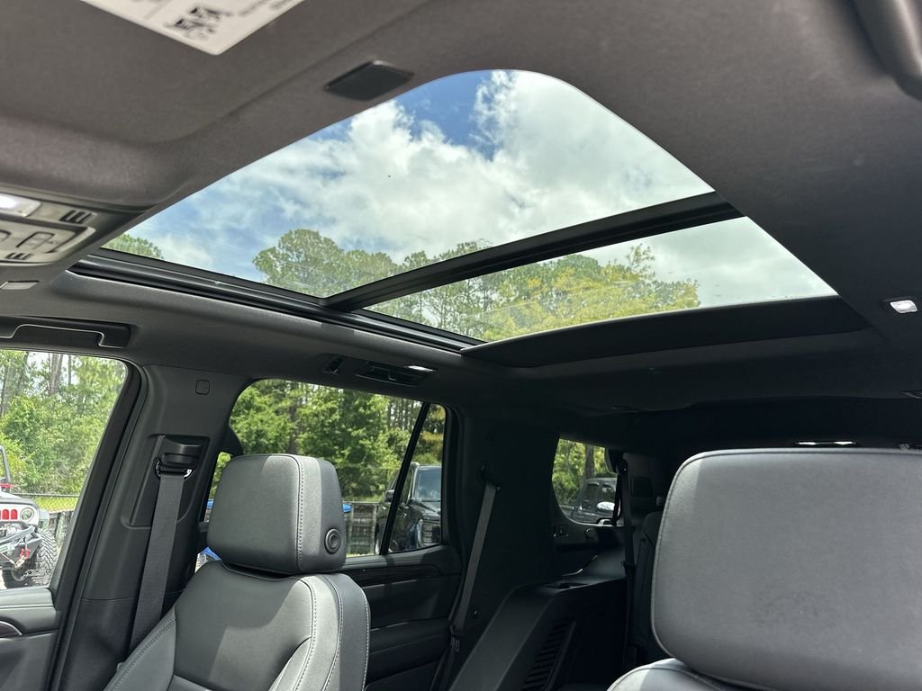 Certified Used 2024 Summit White Chevrolet Z71 image 19