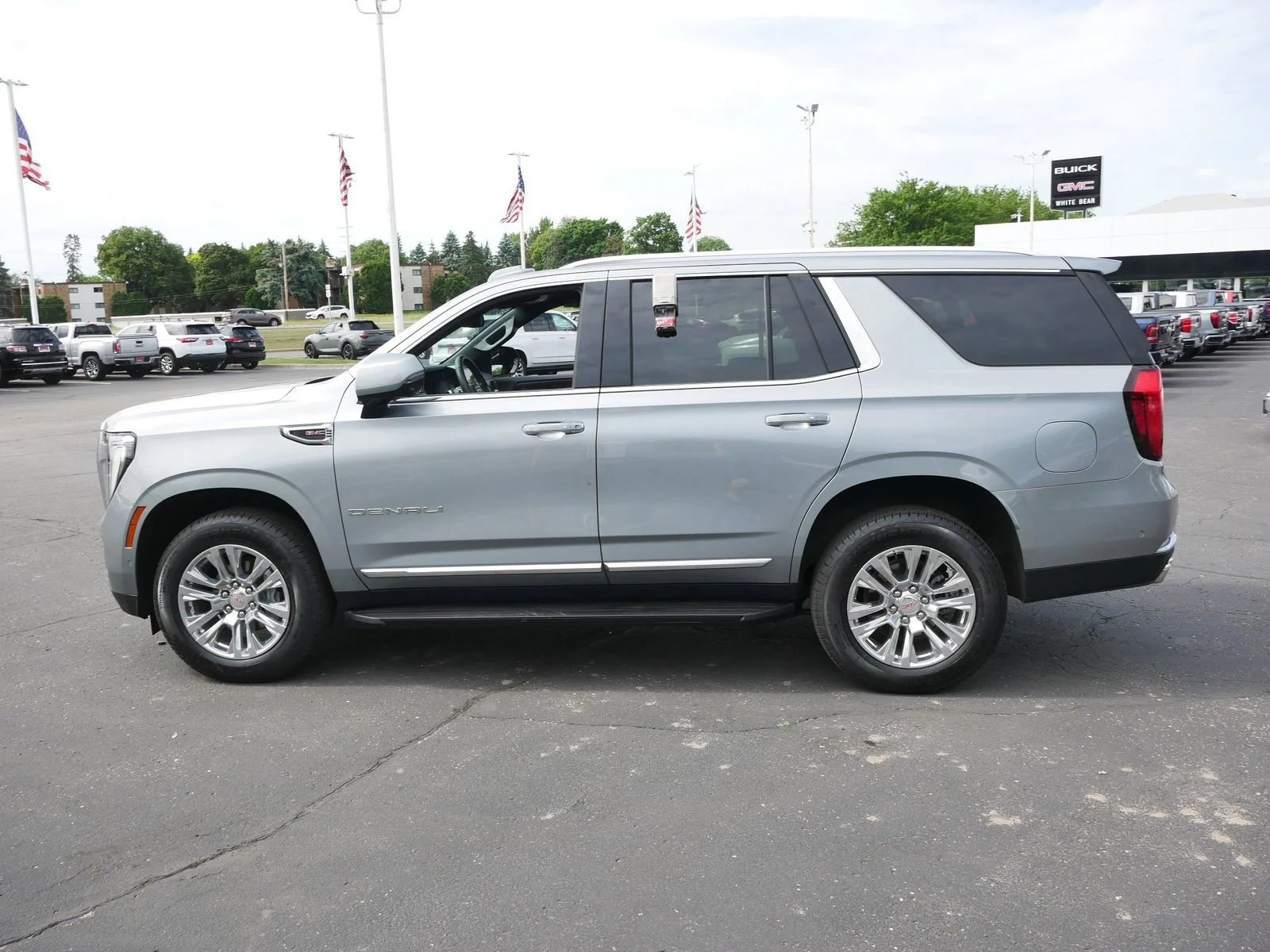 Used 2025 GMC Yukon Denali with VIN 1GKS2DRL4SR304538 for sale in White Bear Lake, Minnesota