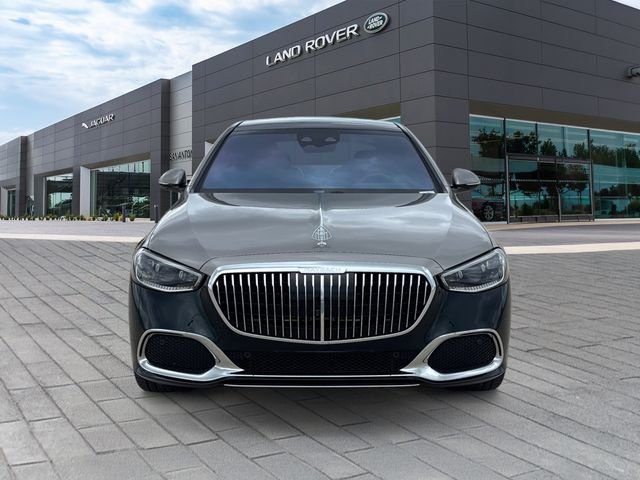 Used 2025 Green Mercedes-Benz Maybach S 580 image 8