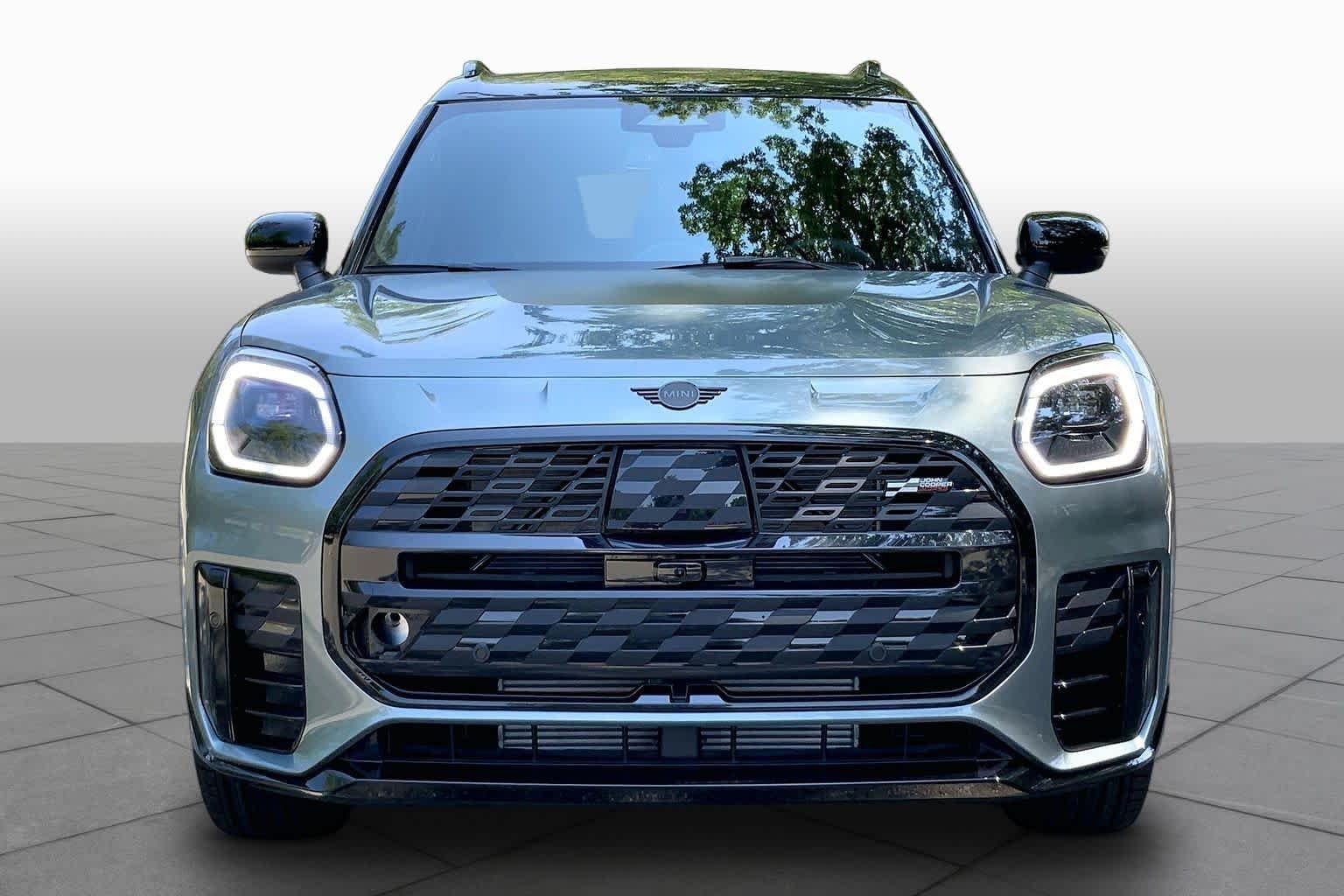 New 2027 Smokey Green Metallic MINI Iconic image 3