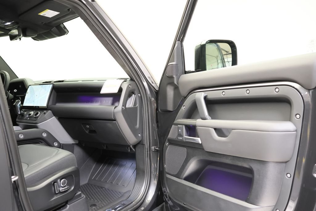 New 2026 Carpathian Grey LAND ROVER V8 image 38