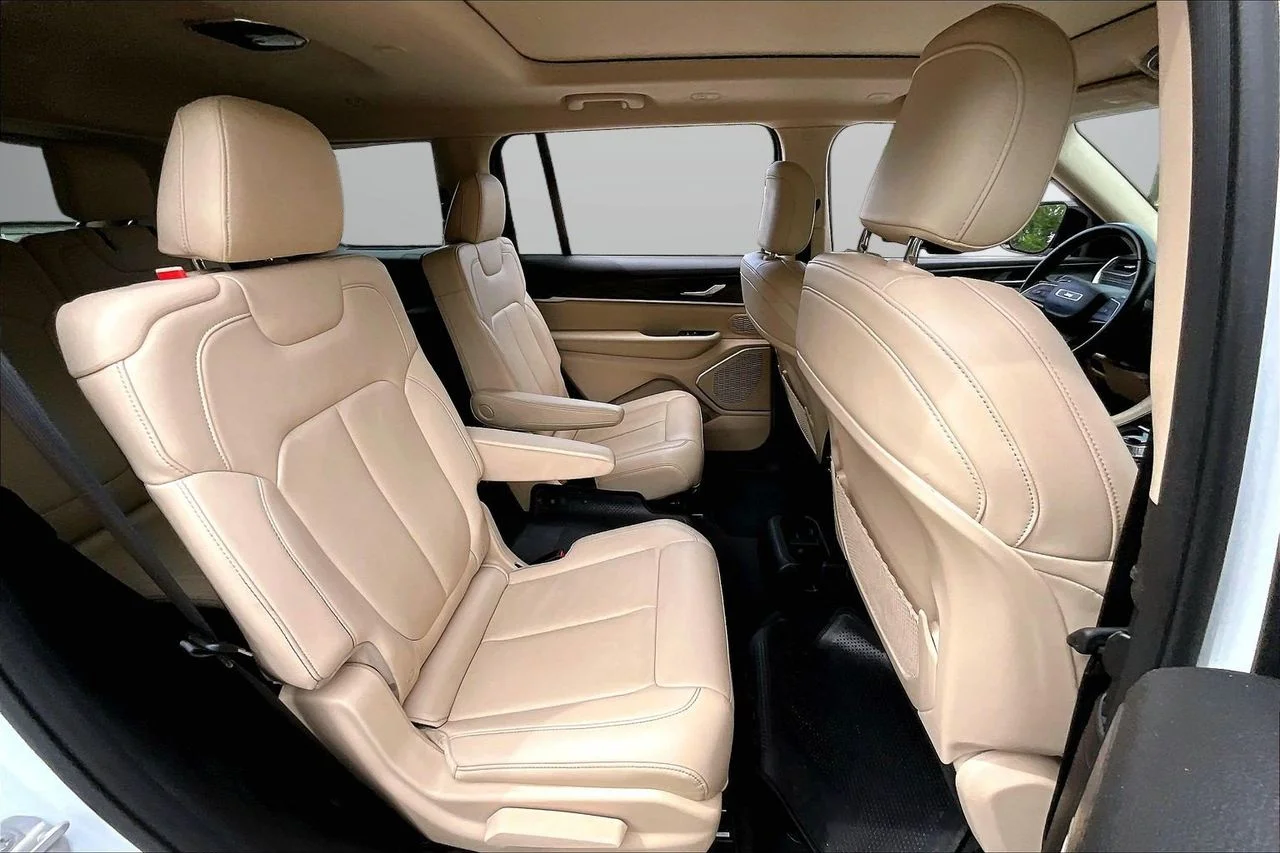 Used 2021 White Jeep Limited image 24