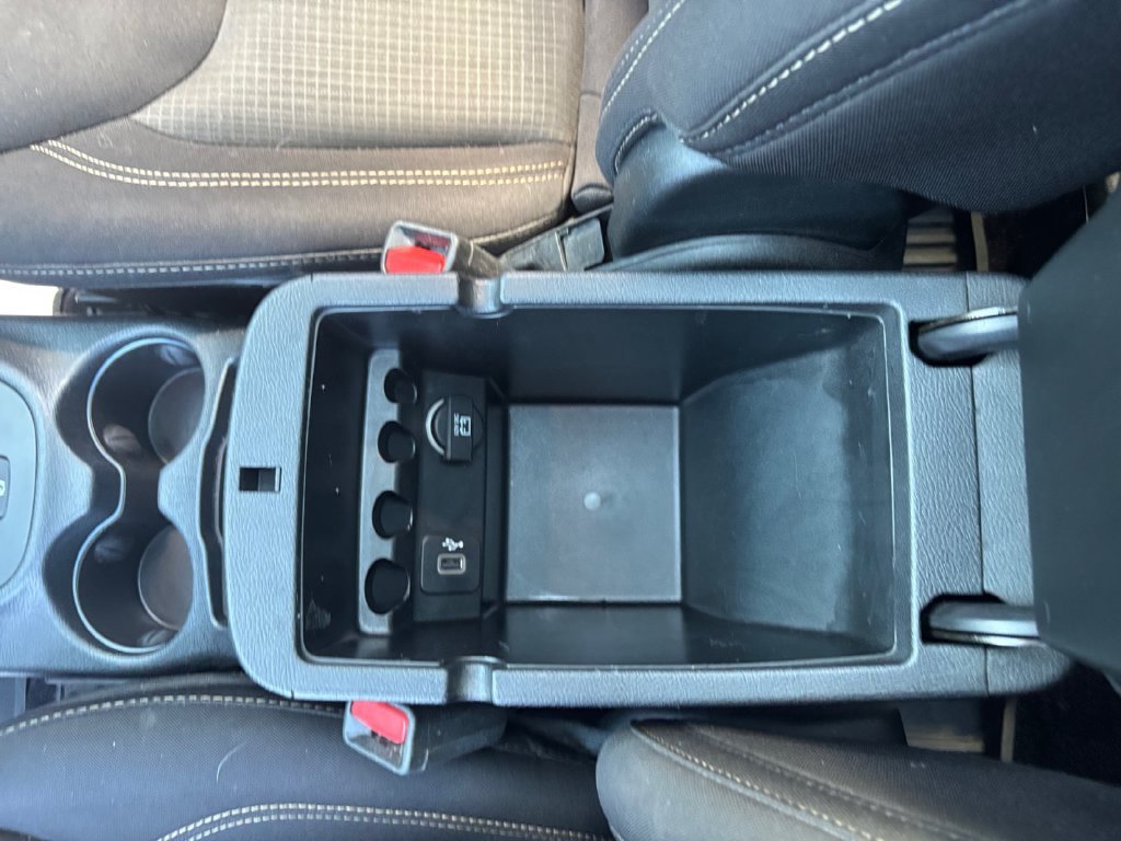 Certified Used 2017 White Jeep Latitude image 12