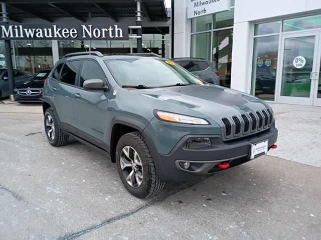 Used 2015 Jeep Cherokee Trailhawk with VIN 1C4PJMBSXFW582468 for sale in Glendale, WI