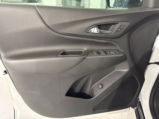 Used 2023 White Chevrolet LT image 17