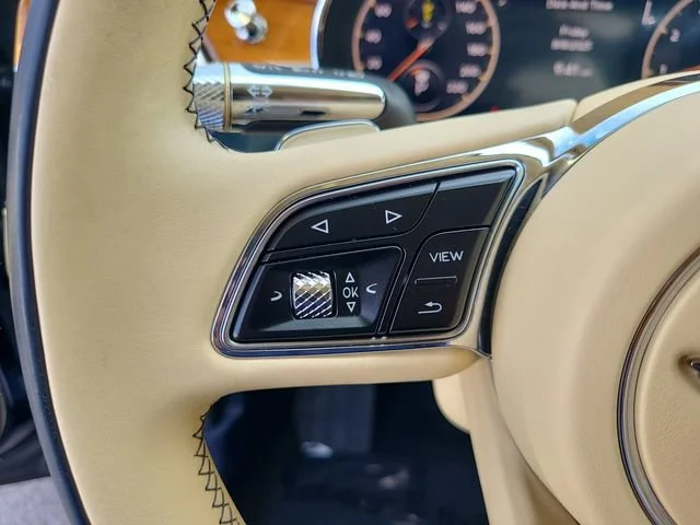 Used 2021 Blue Bentley V8 image 30
