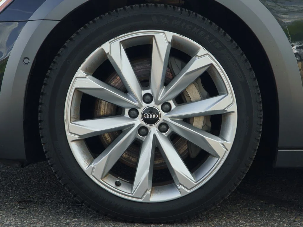 Used 2021  Audi  image 12