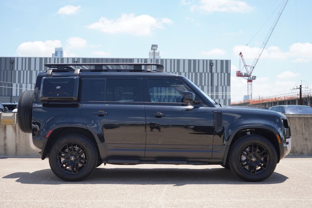 Used 2025 Black Land Rover S image 11