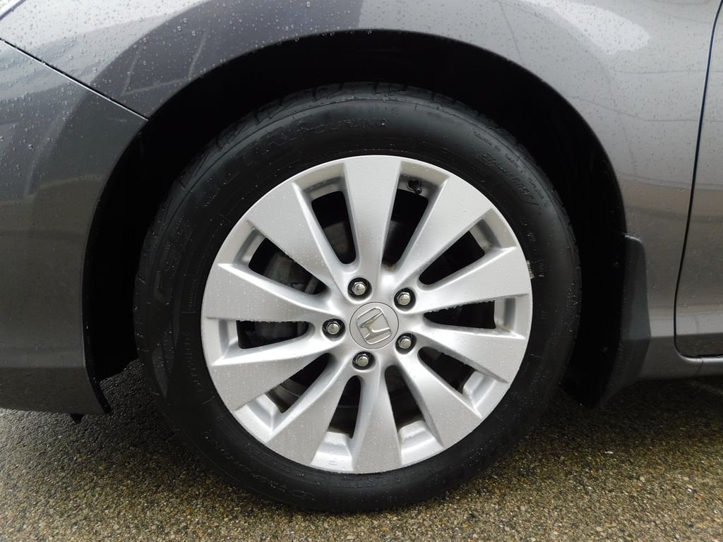 Used 2015 Gray Honda EX-L image 10