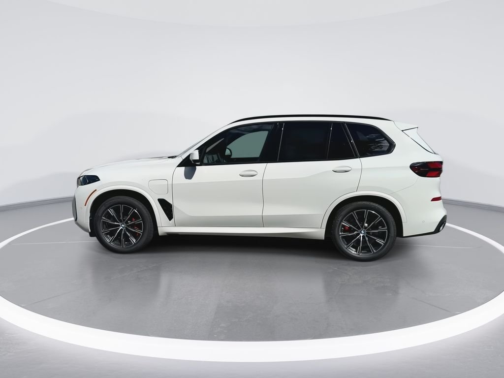 New 2026 White BMW xDrive50e image 5