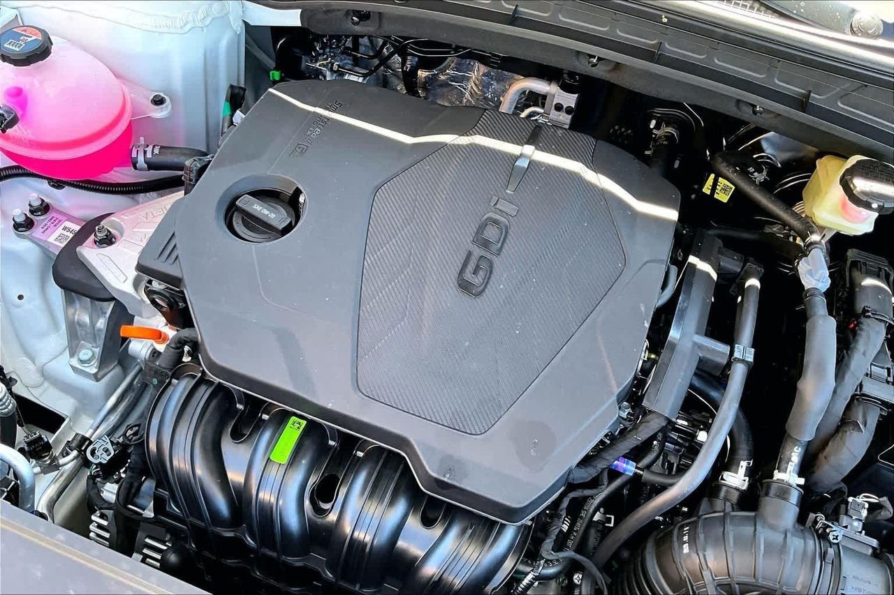 New 2027 Atlas White Hyundai SEL Activity image 17