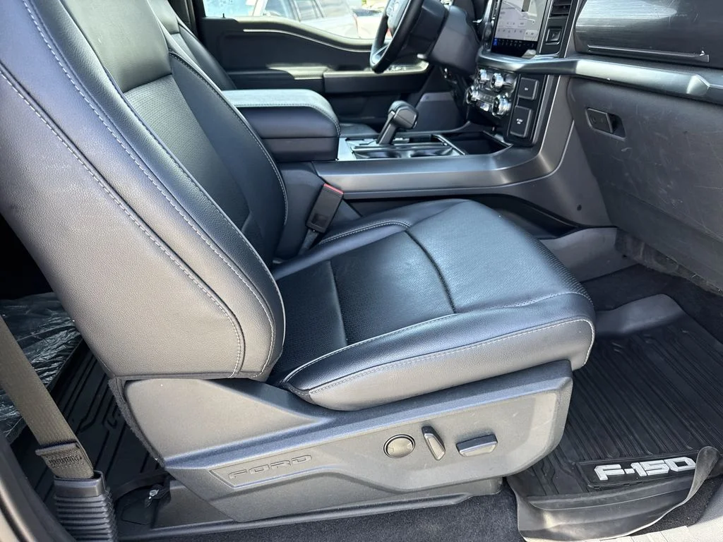 Used 2025 Blue Ford Lariat image 13