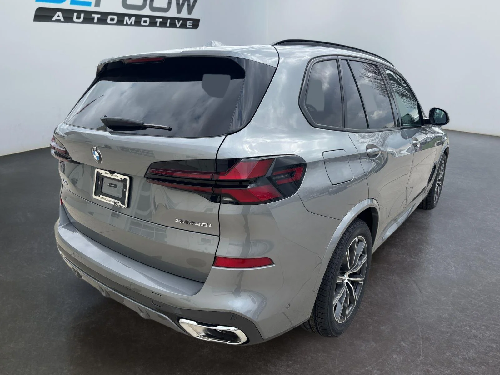 Used 2026 Skyscraper Grey Metallic BMW xDrive40i image 13