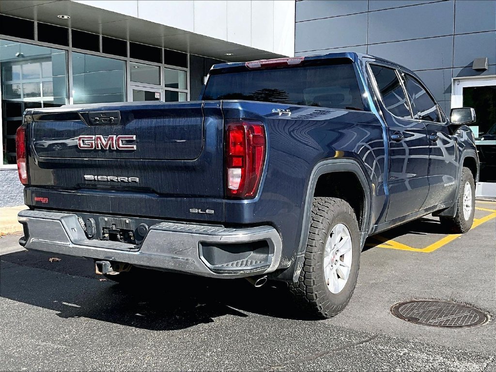 Used 2021 Blue GMC SLE image 4