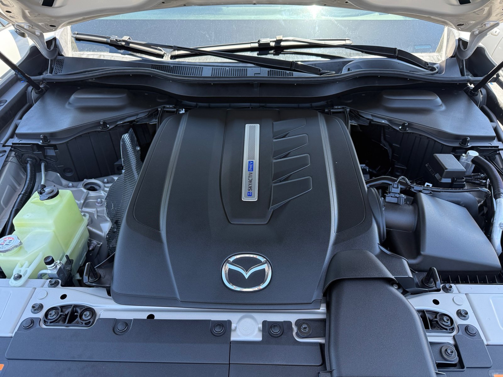 Certified Used 2024 Platinum Mazda Premium Plus image 20