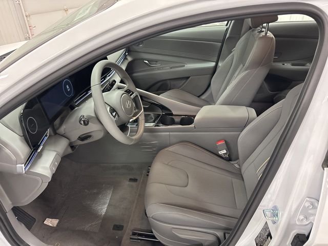 2025 Hyundai Elantra SEL - Photo 7