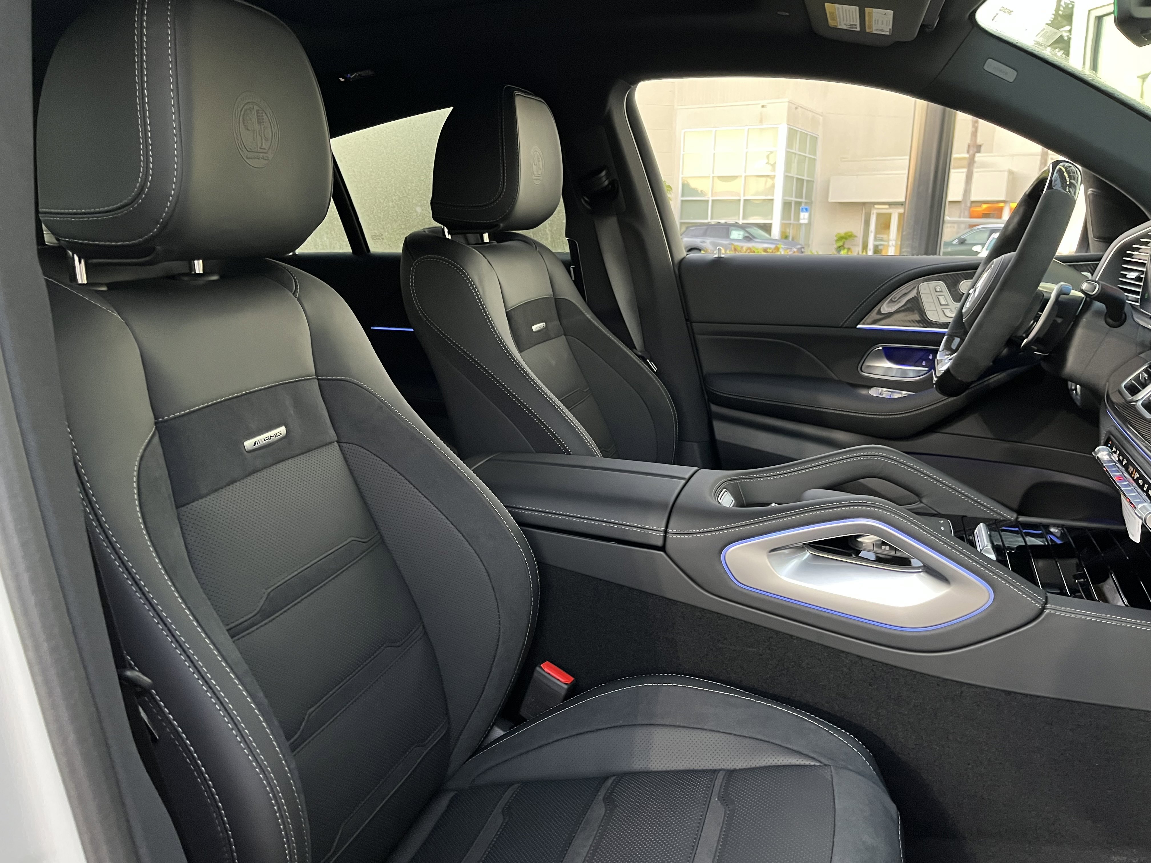 New 2026 MANUFAKTUR Moonlight White Metallic Mercedes-Benz AMG® GLE 53 image 55