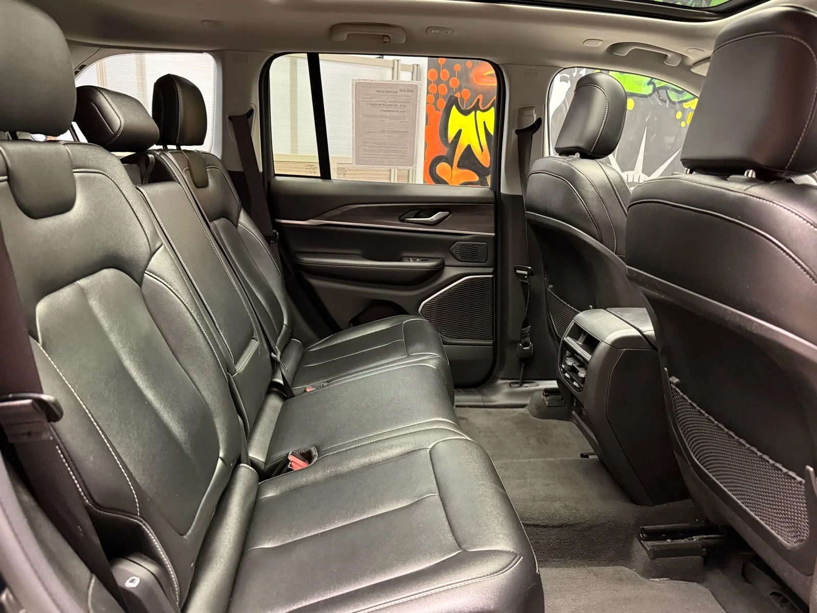 Used 2024 Diamond Black Crystal Pearl Coat (pxj) Jeep 4xe image 29