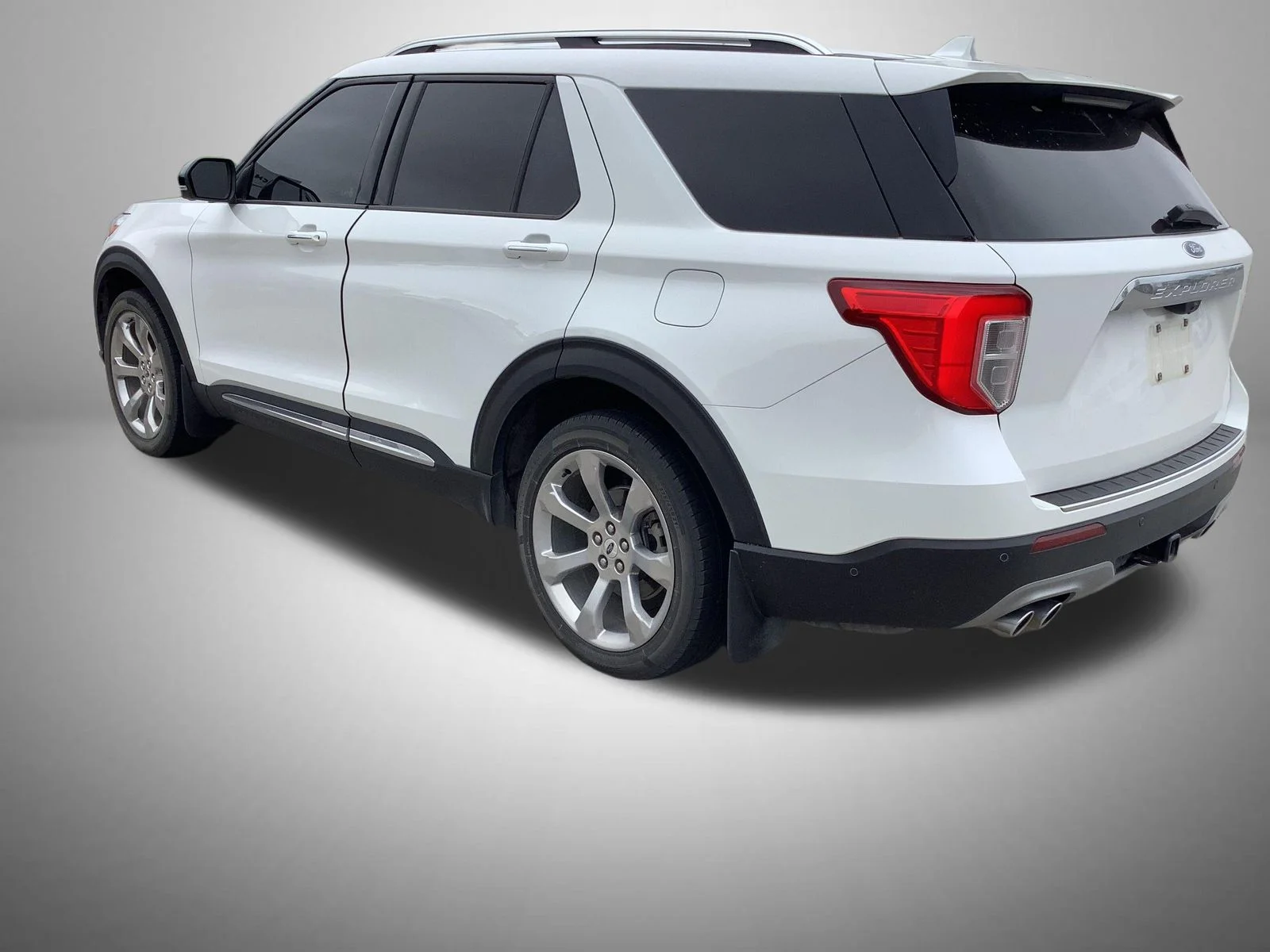 Used 2020 White Ford Platinum image 2