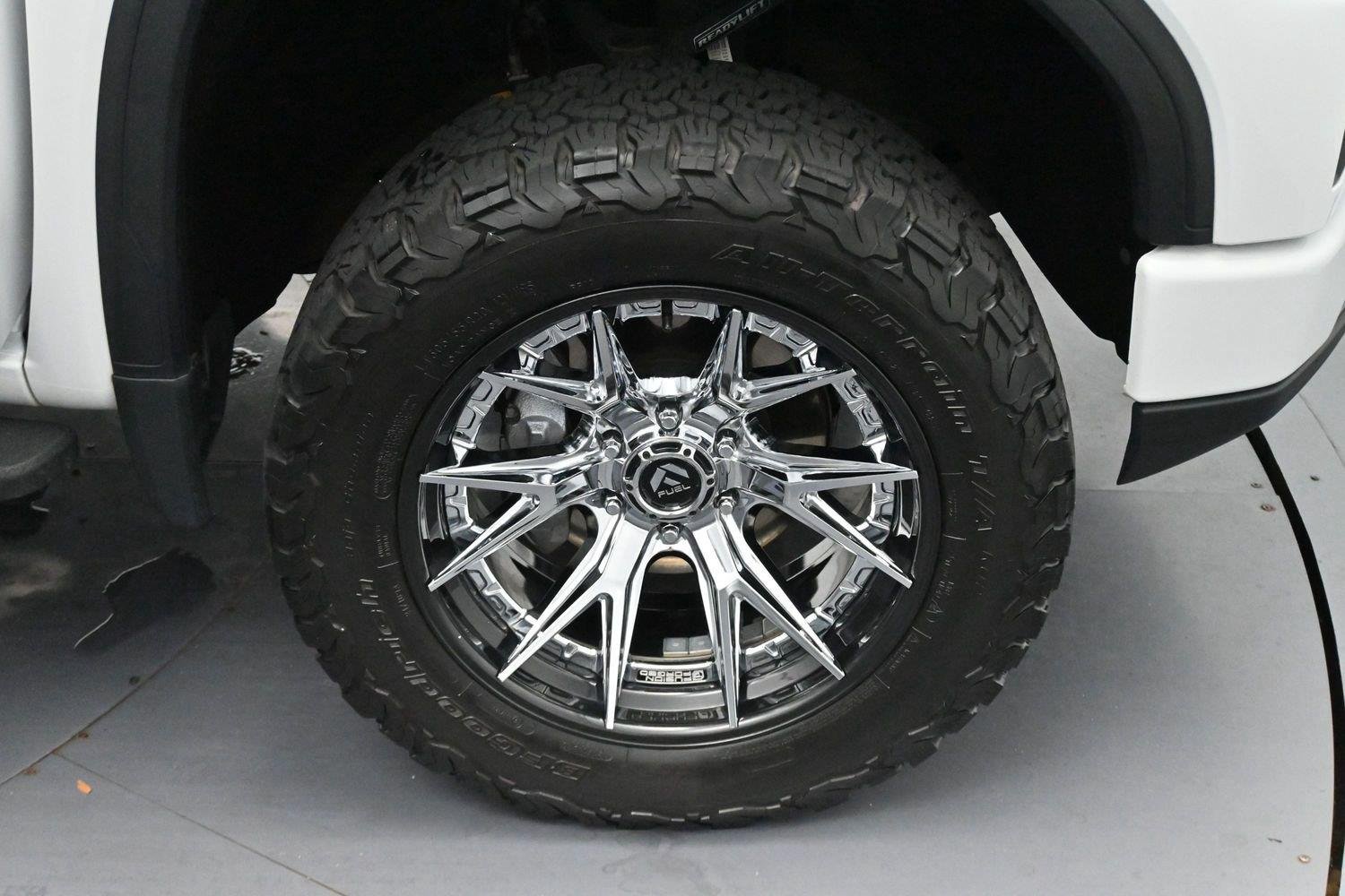 Used 2023 SUMMIT WHITE GMC AT4 image 36