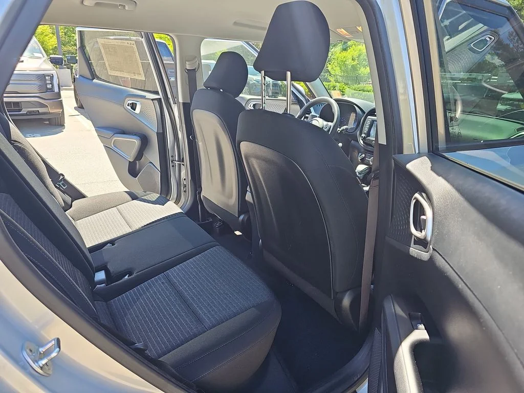 Used 2020 Silver Kia S image 11