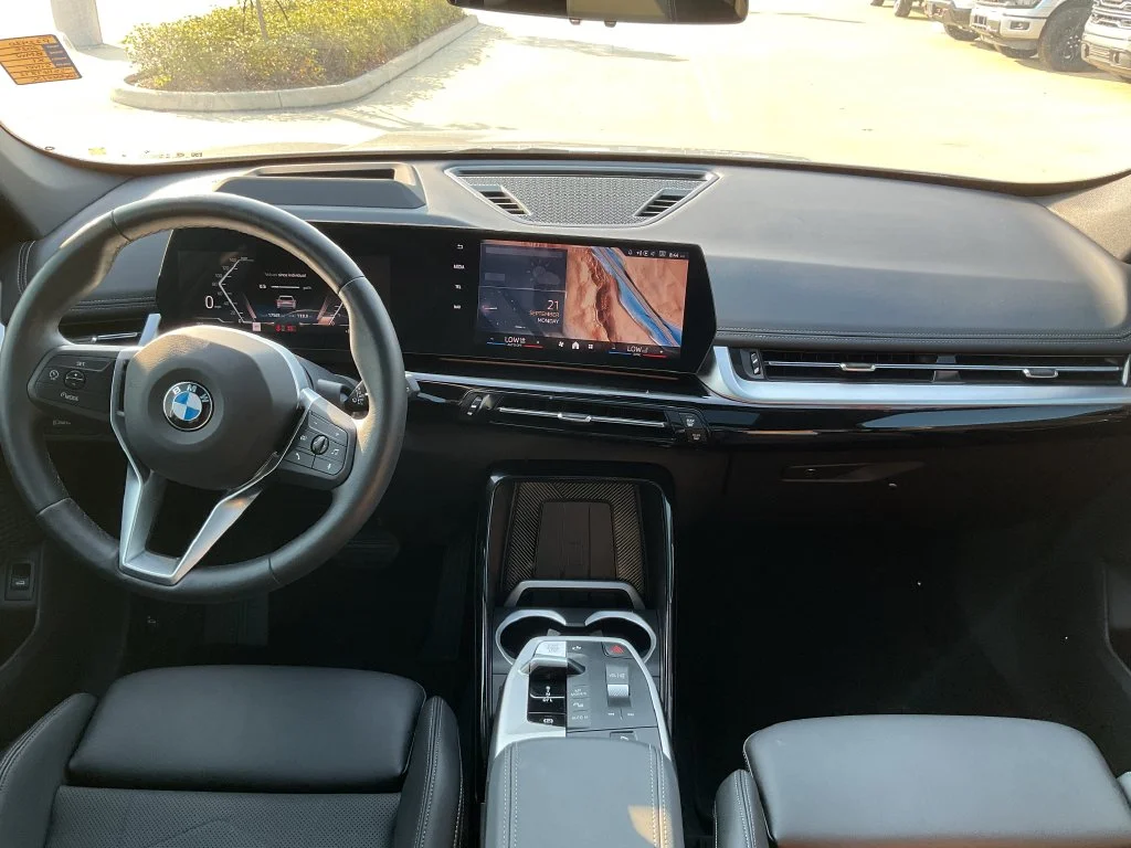 Used 2025 Silver BMW xDrive28i image 20