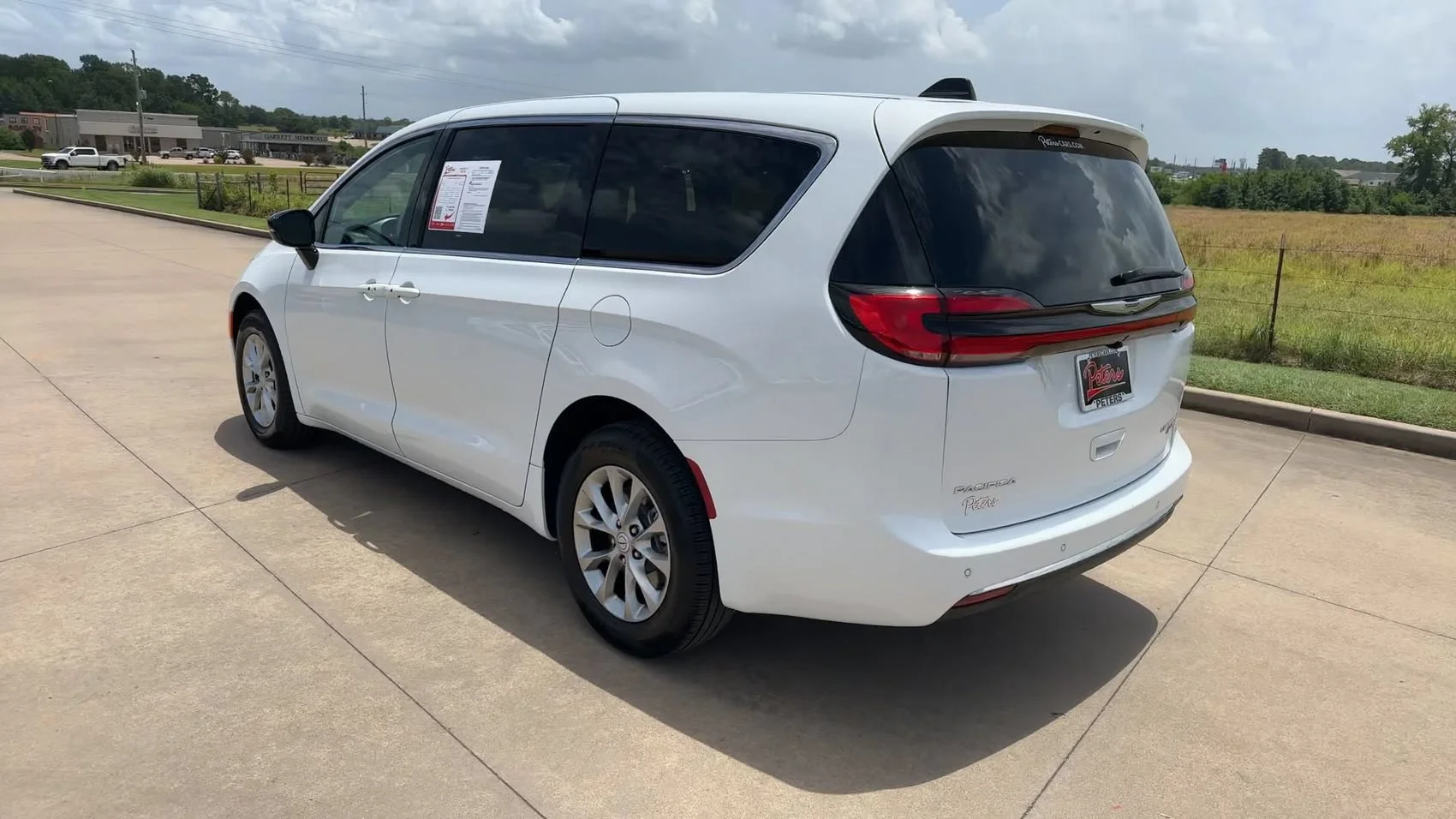 Used 2026 Bright White Clearcoat Chrysler Limited image 7