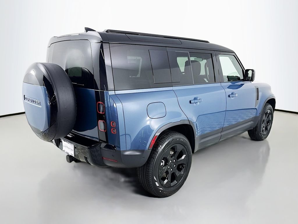 New 2026 Tasman Blue Land Rover S image 9