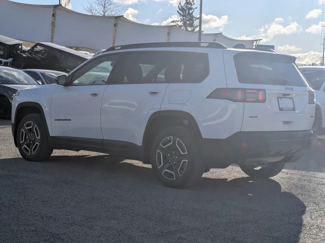 New 2026 White Jeep Laredo - - 4x4 - Pkg 23F - Compact Spare - 1.6L Turbo Hybrid - 12.3 Touchscreen & More! image 6