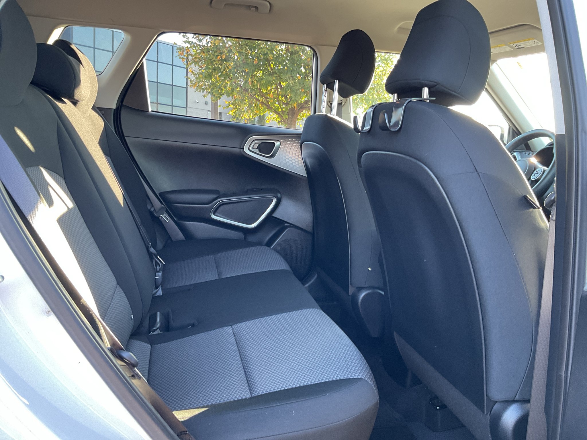Used 2022 Snow White Pearl Kia LX image 11
