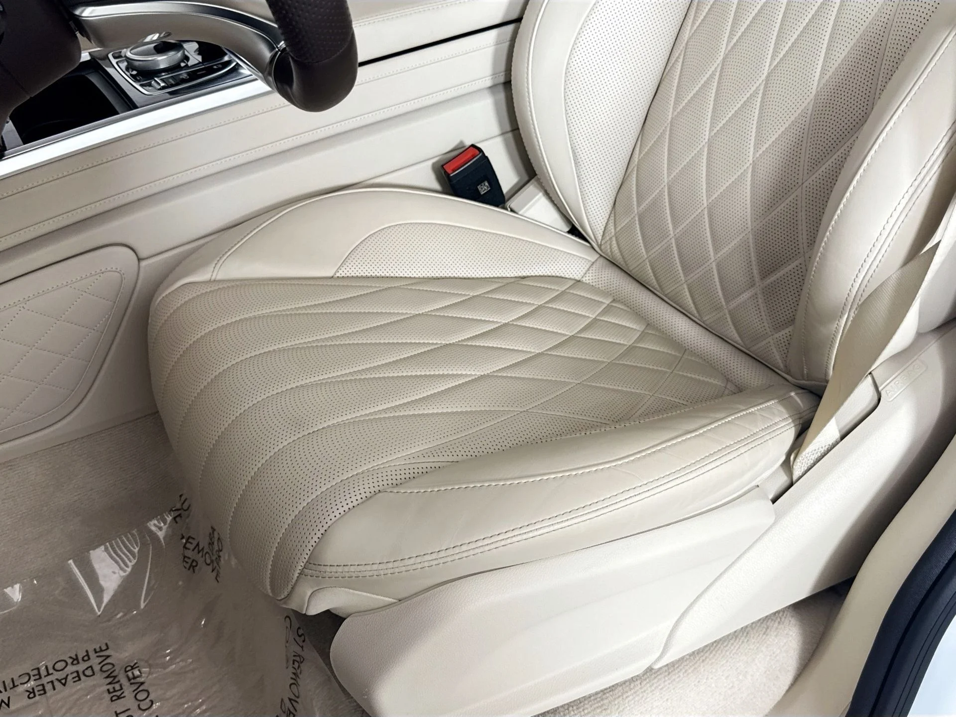 Used 2023 MANUFAKTUR Moonlight White Metallic Mercedes-Benz G 63 AMG® image 18
