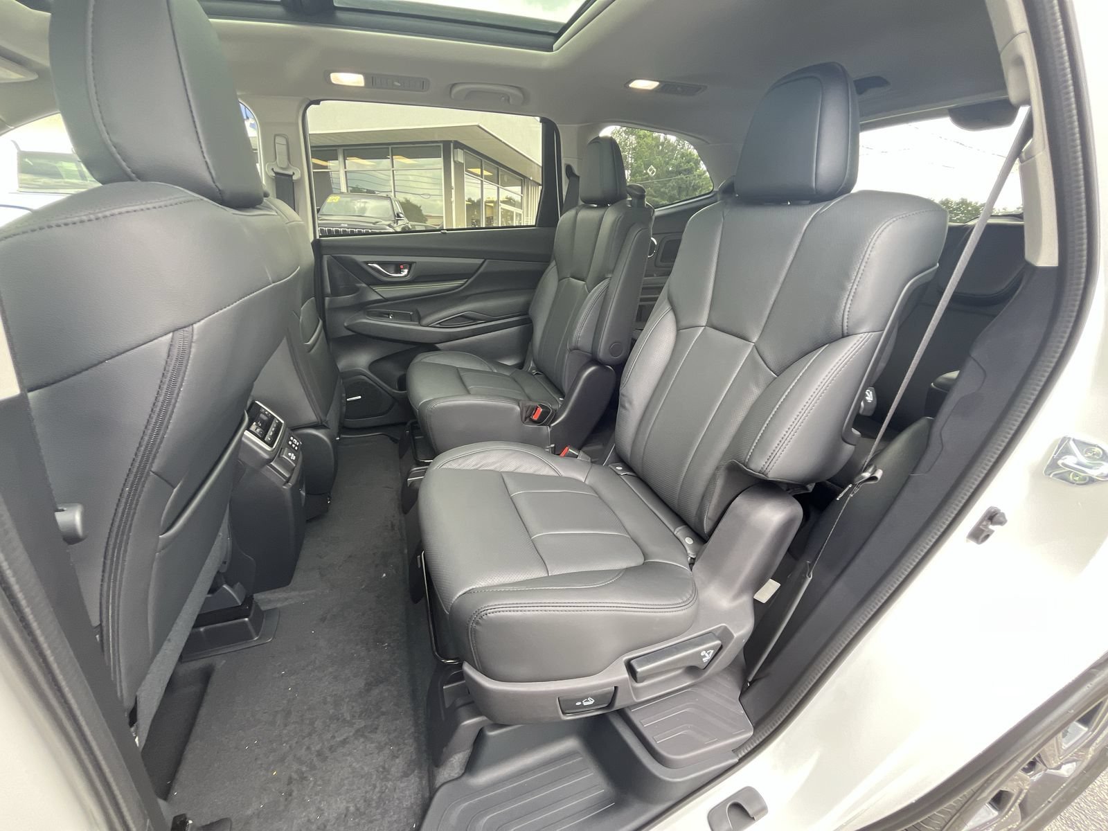 New 2026 CRYSTAL WHITE PEARL Subaru Onyx Edition Touring 7-Passenger image 27