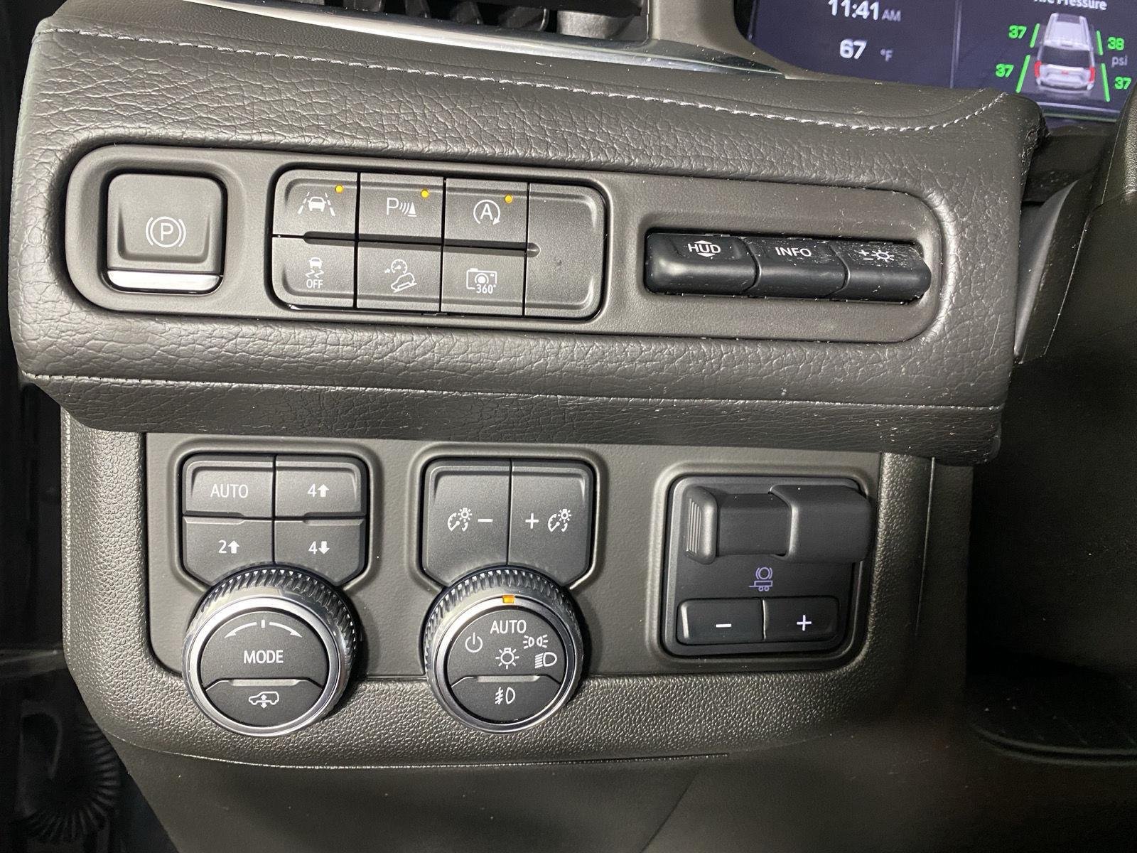 Used 2023 Onyx Black GMC Denali image 20