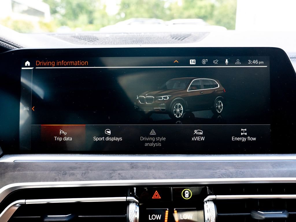 Used 2022 Brown BMW xDrive40i image 29