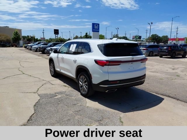 Used 2026 Summit White Buick Preferred image 7