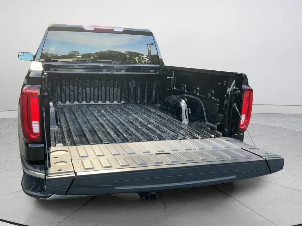 2025 GMC Sierra 1500 SLT - Photo 19