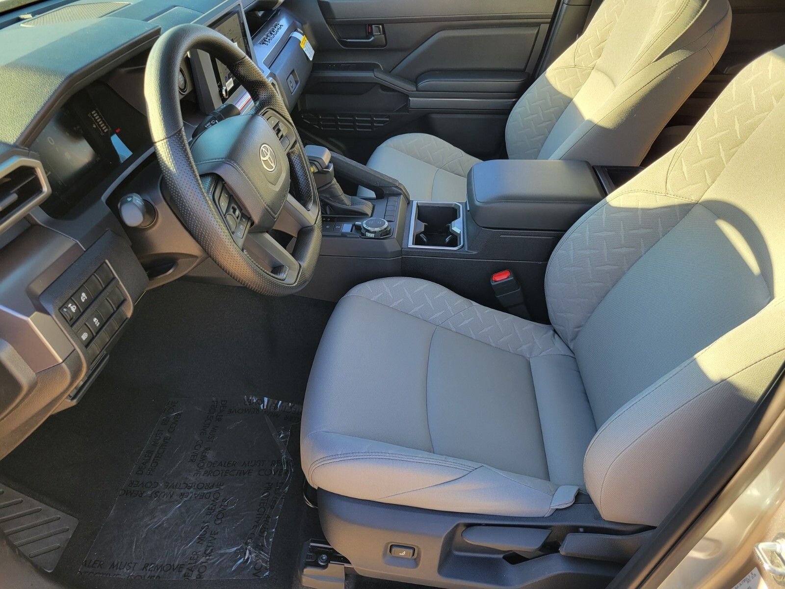 2026 Toyota Tacoma SR5 - Photo 8