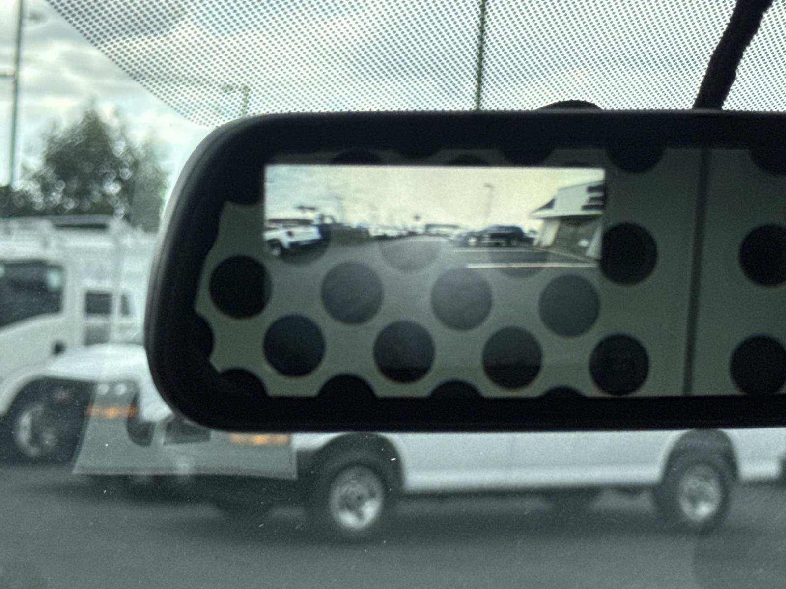 2025 GMC Savana Cargo Work Van - Photo 15