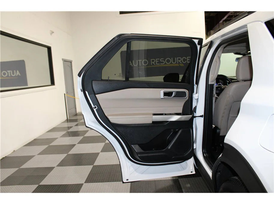 Used 2022 White Ford XLT image 13