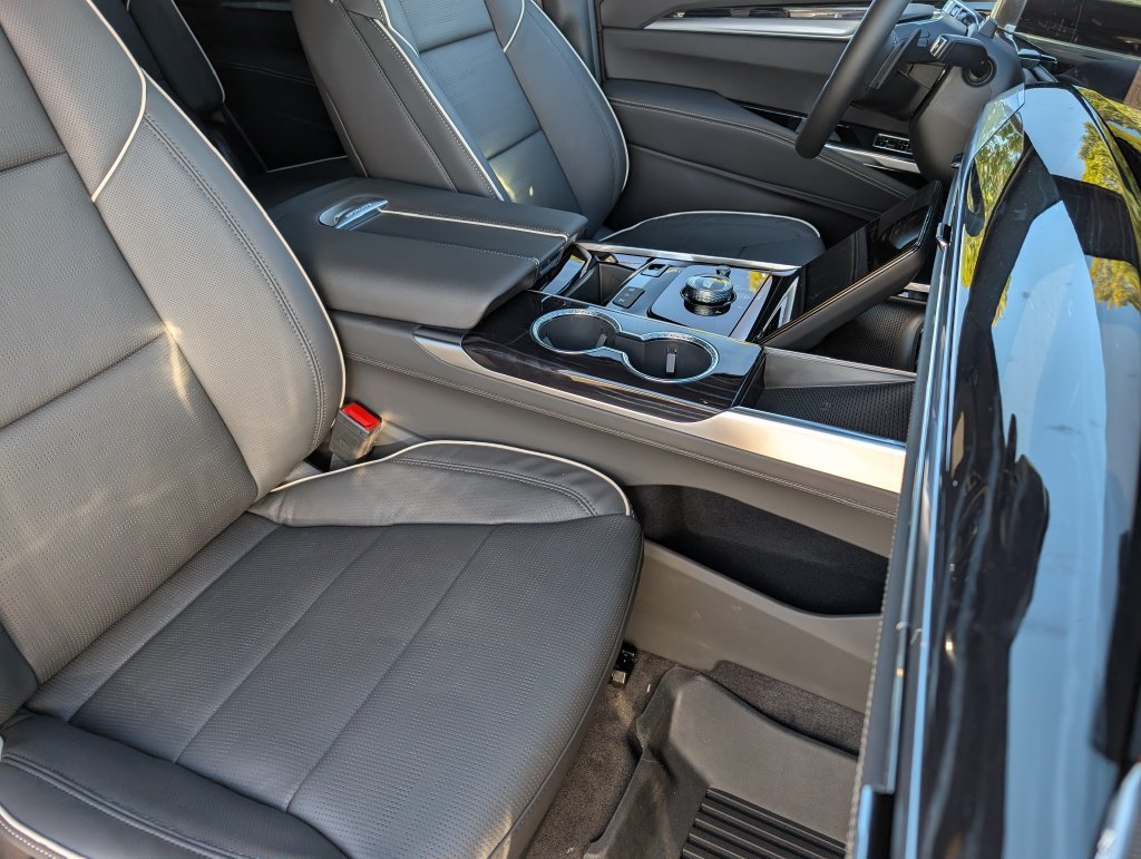 New 2027 Deep Sea Metallic Cadillac Sport image 21