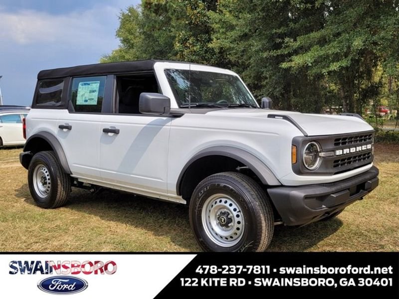 New 2025 Oxford White Ford Base image 1