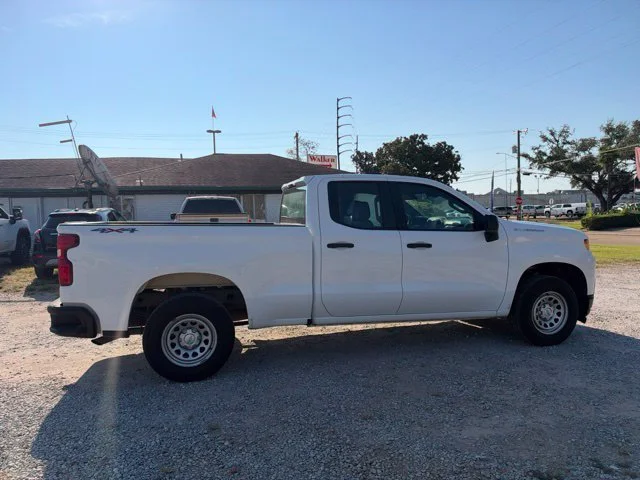 Used 2020 White Chevrolet WT image 16