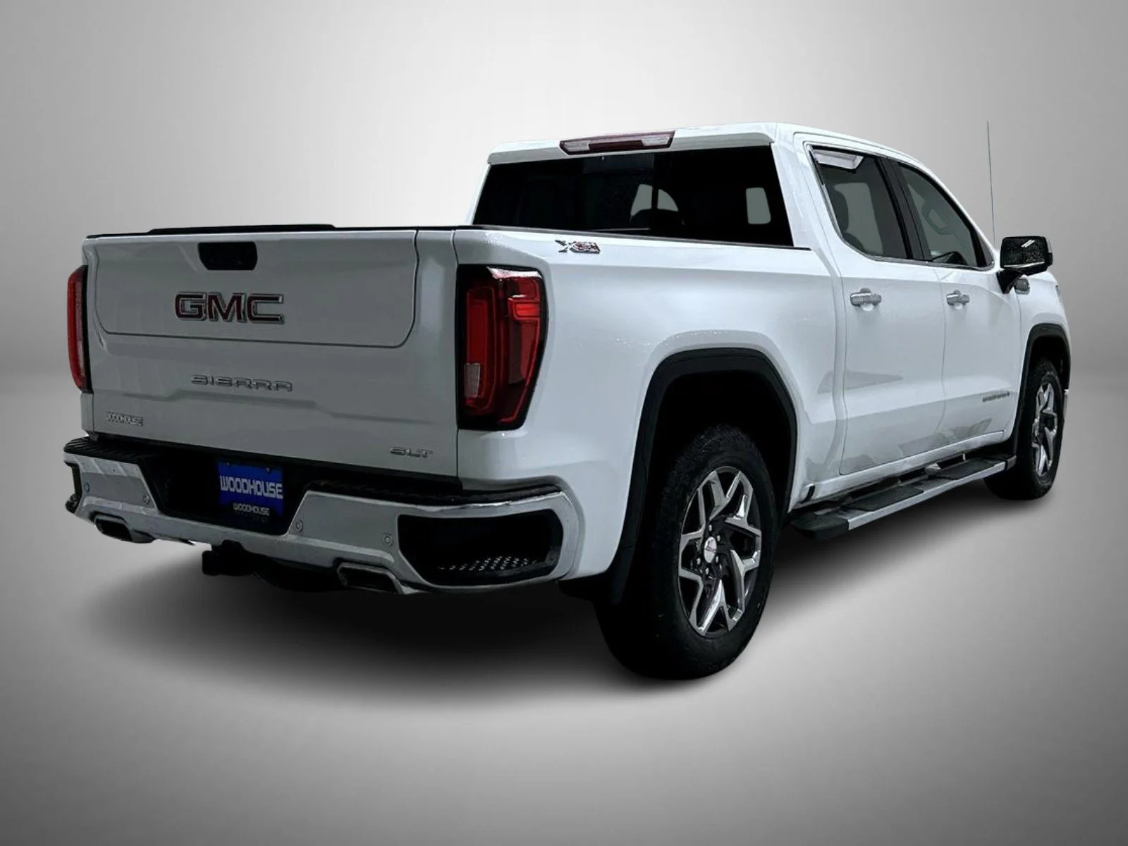 Used 2025 White GMC SLT image 5