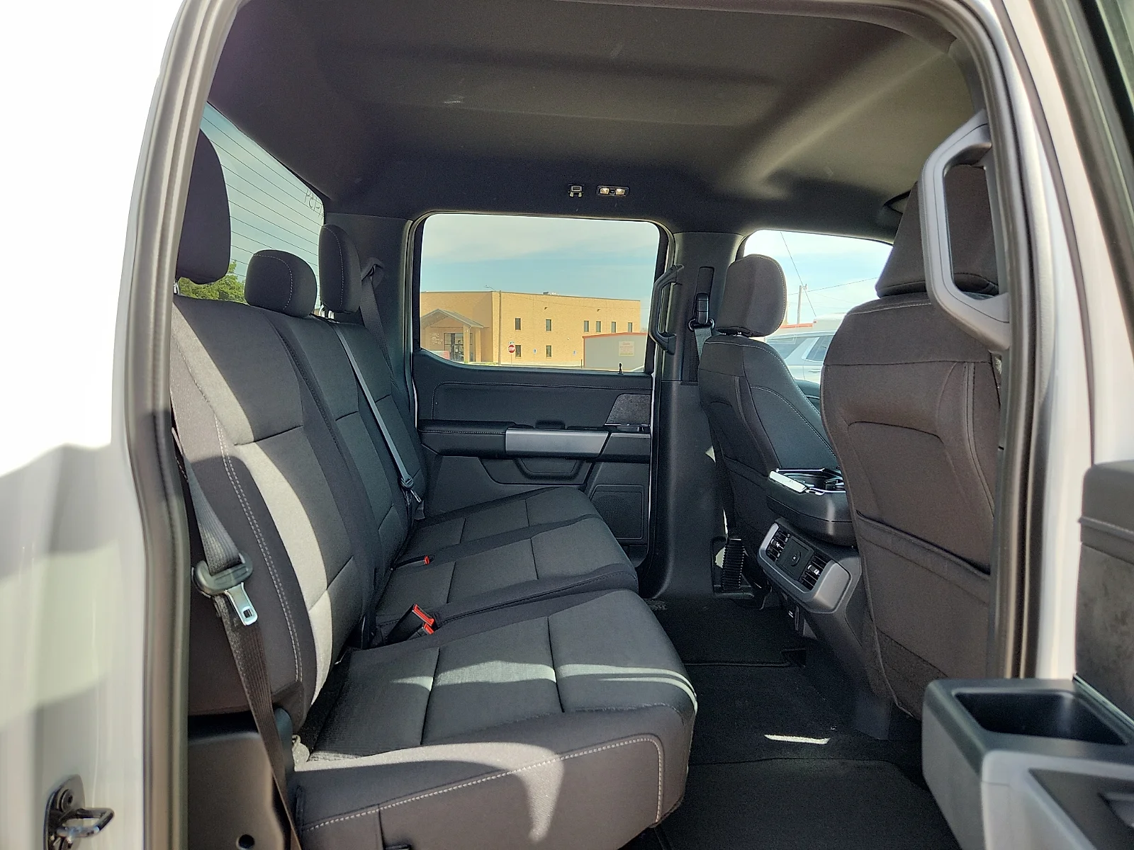 New 2026 Oxford White Ford XLT image 19