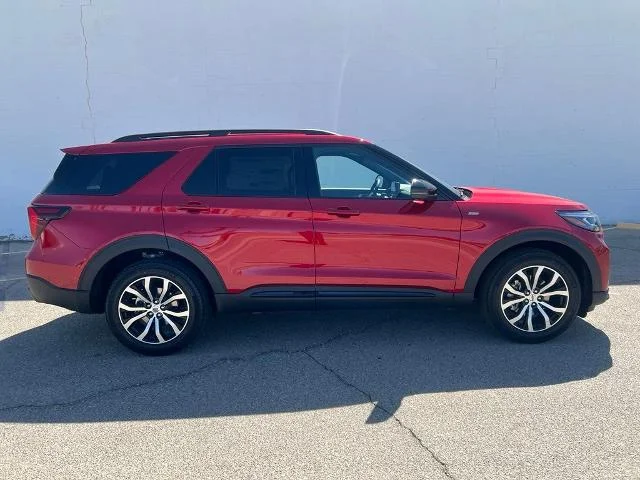 New 2026 Rapid Red Metallic Tinted Clearcoat Ford ST-Line image 43