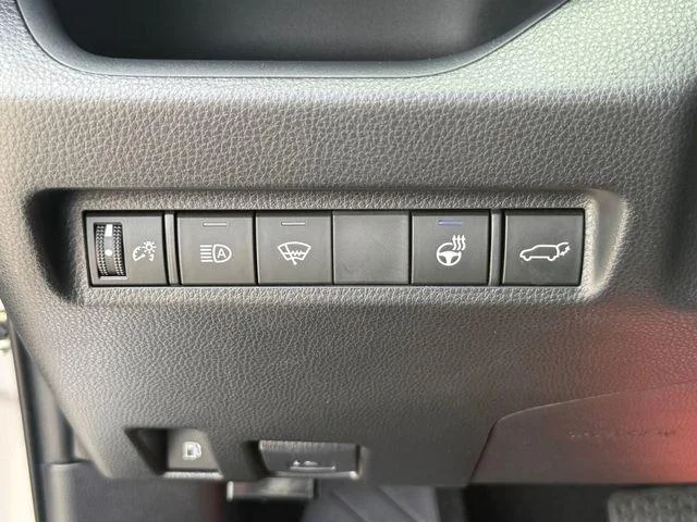 Certified Used 2021 SILVER SKY METALLIC Toyota Hybrid XLE Premium image 22