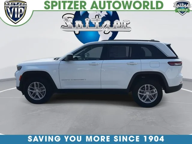Used 2025 White Jeep Laredo X image 6